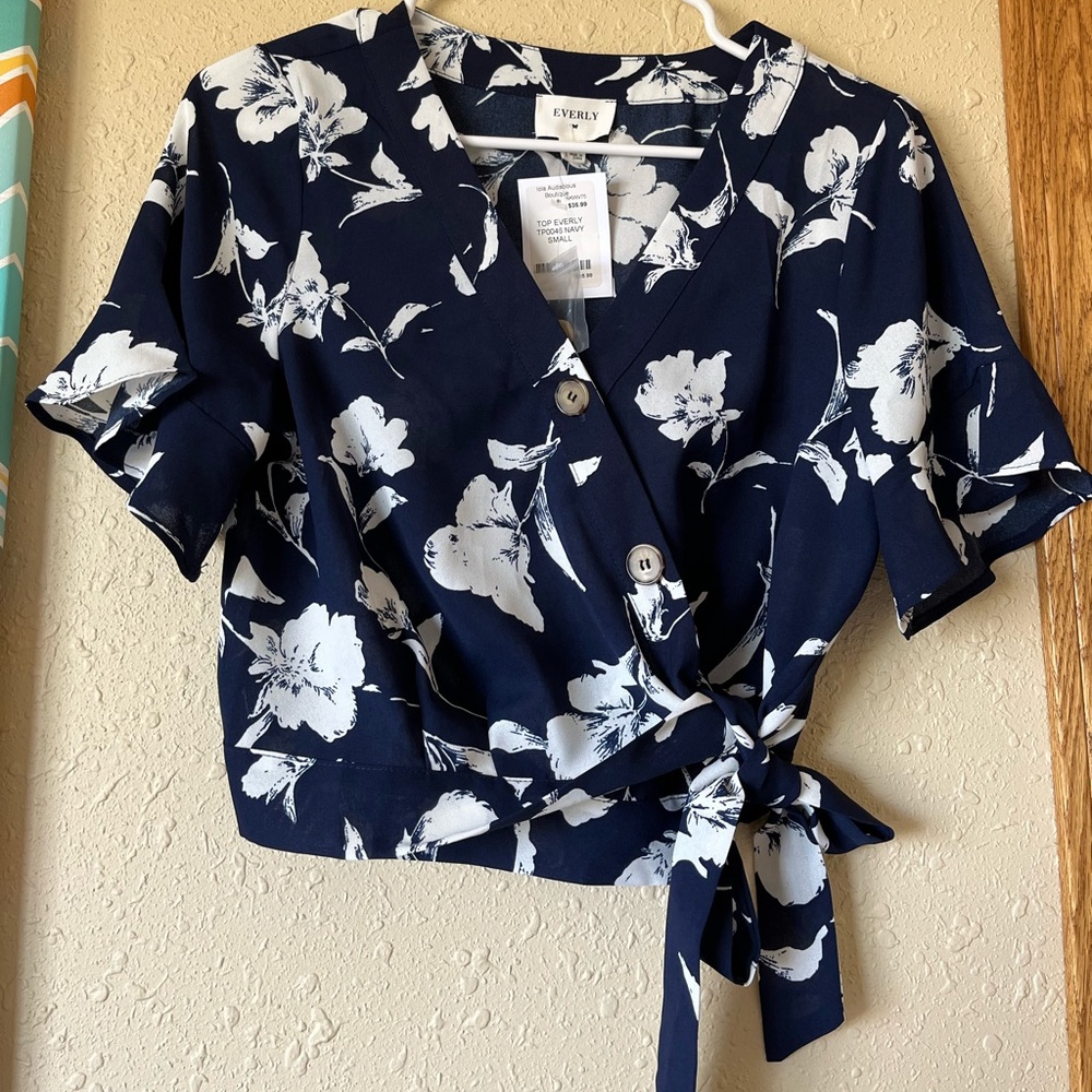 Small Navy Floral EVERLY Tie Top